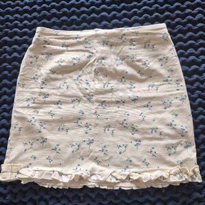 Urban Outfitters flower skirt, beige blue. Size M.